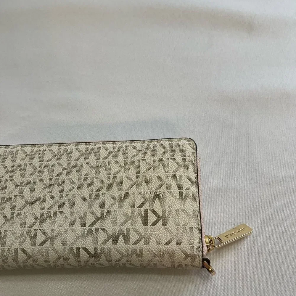 Michael Kors Jet Set Vanilla Pink Wallet
